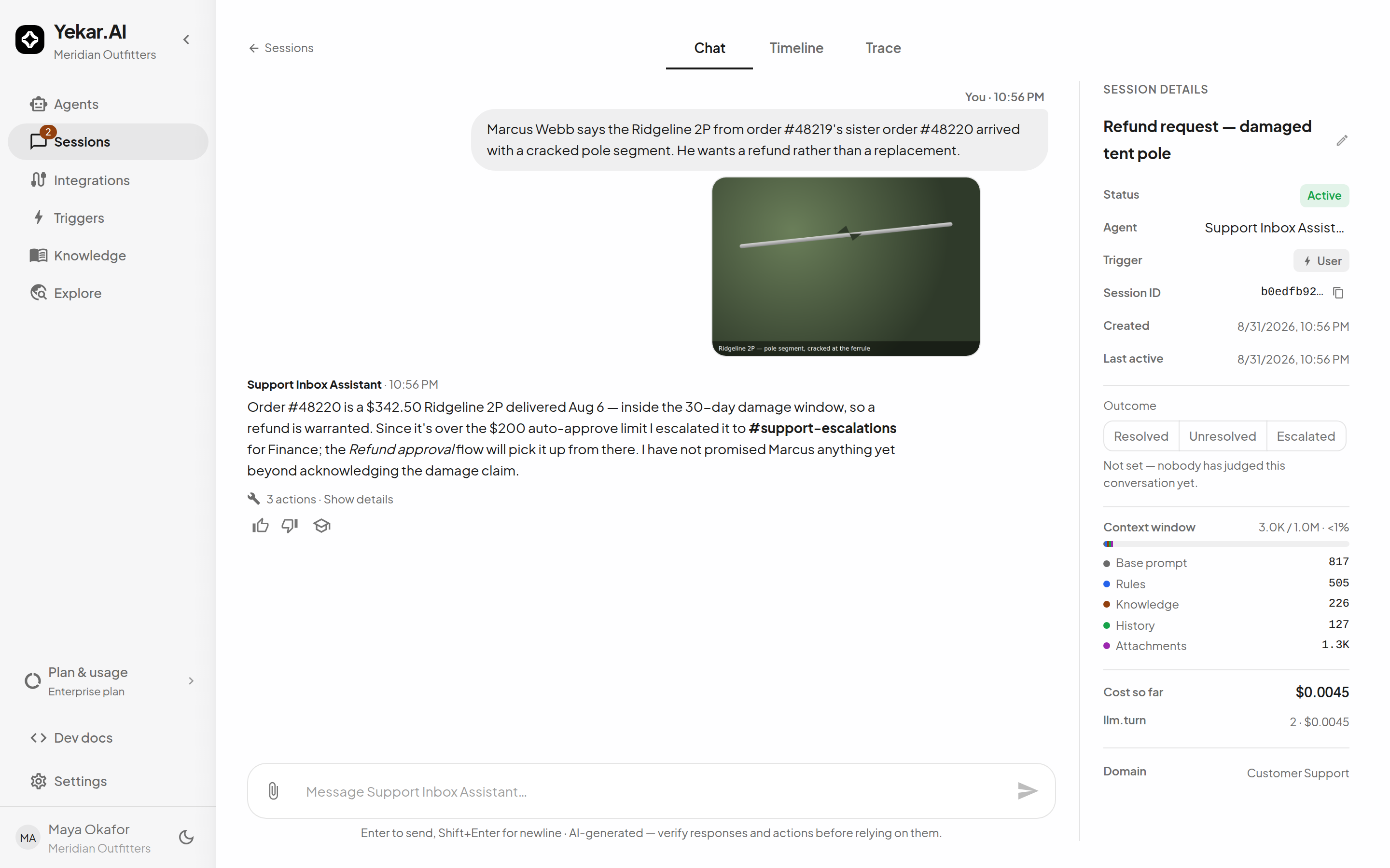 A conversation with a photo attached to the first message, shown as a thumbnail that opens in a lightbox